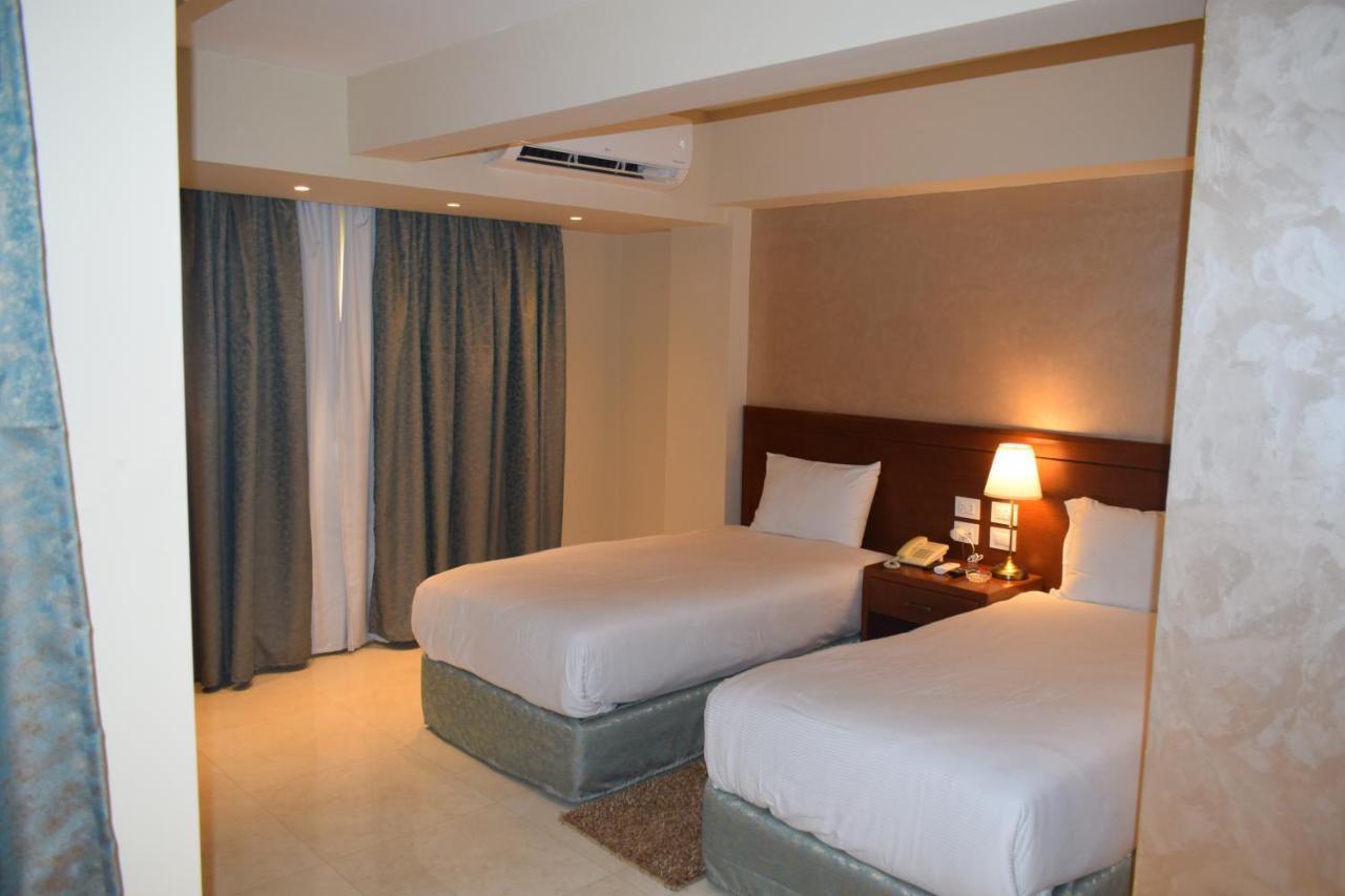 Omar El Khayam Al Minya Hotel Exterior foto