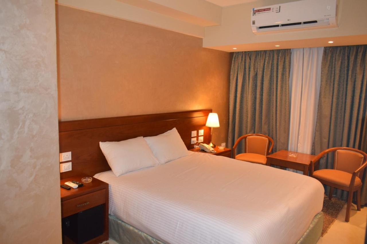 Omar El Khayam Al Minya Hotel Exterior foto