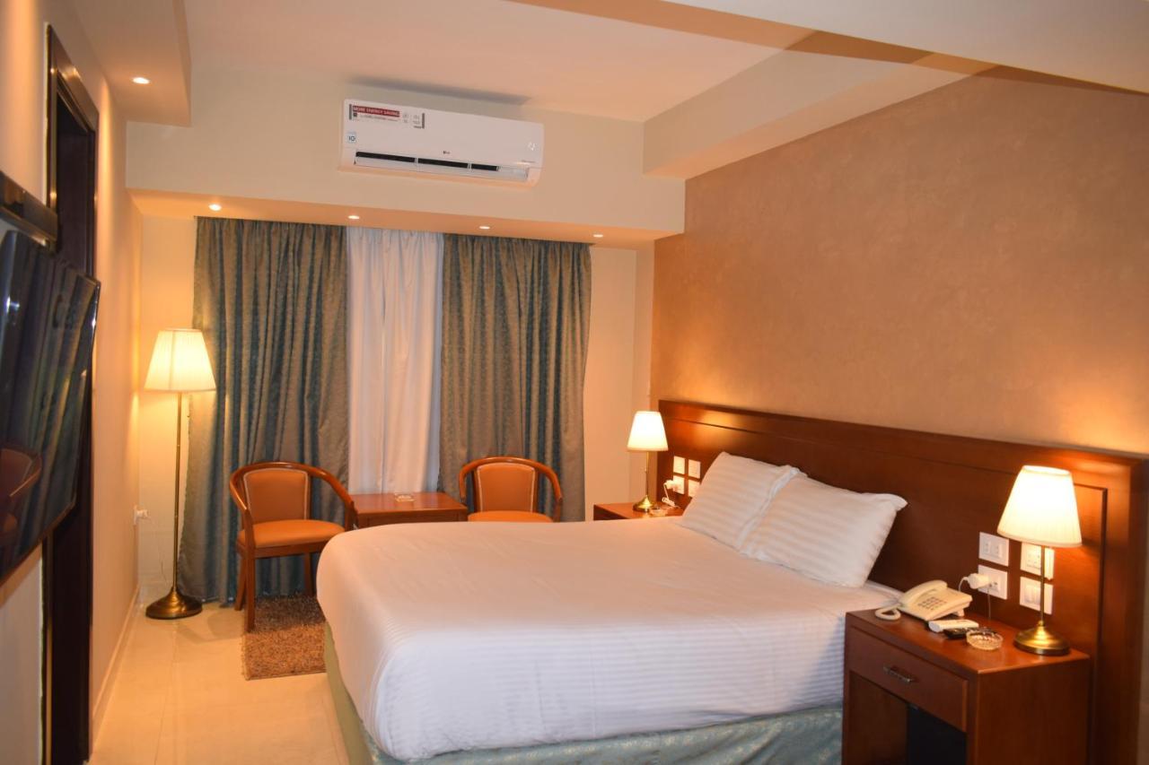 Omar El Khayam Al Minya Hotel Exterior foto