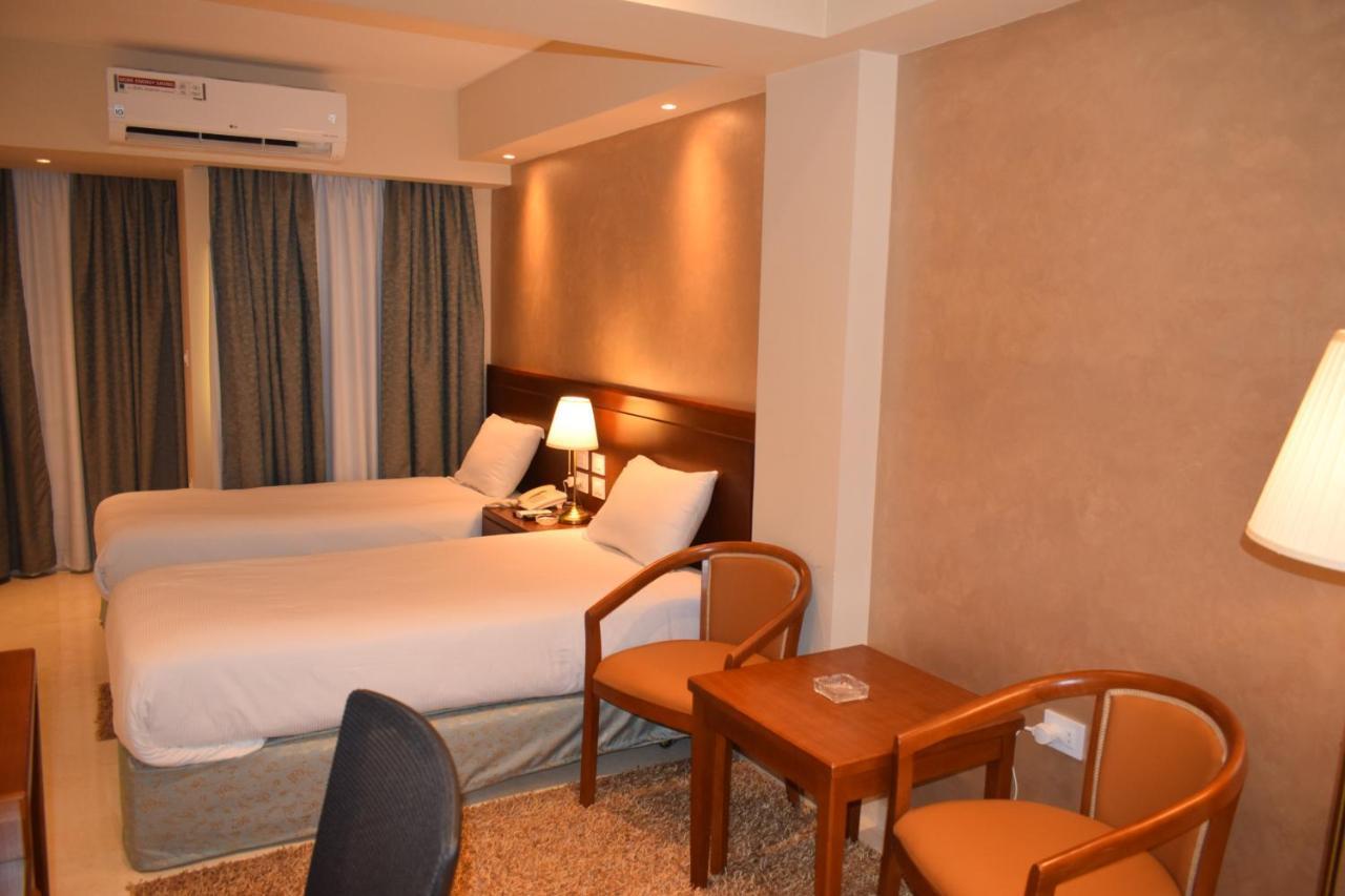 Omar El Khayam Al Minya Hotel Exterior foto