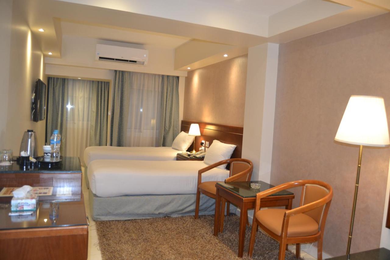 Omar El Khayam Al Minya Hotel Exterior foto