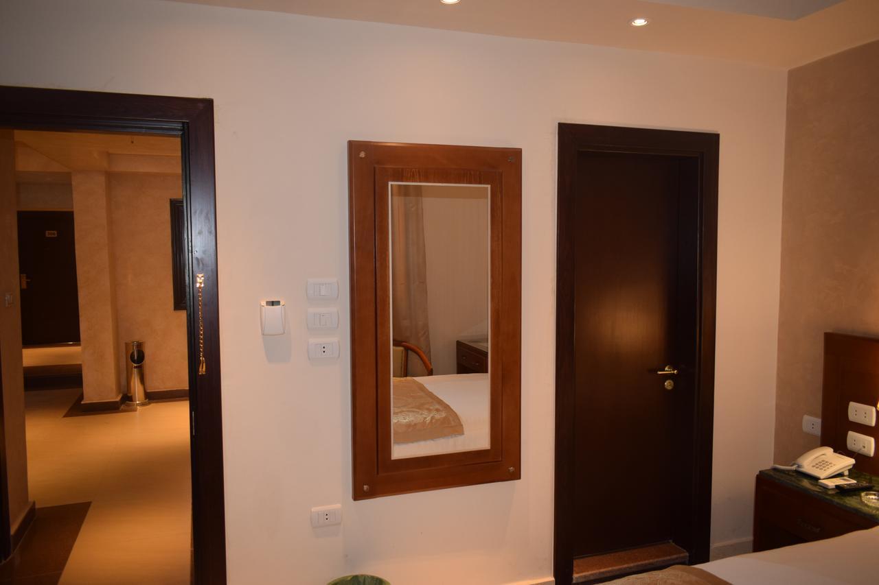 Omar El Khayam Al Minya Hotel Exterior foto