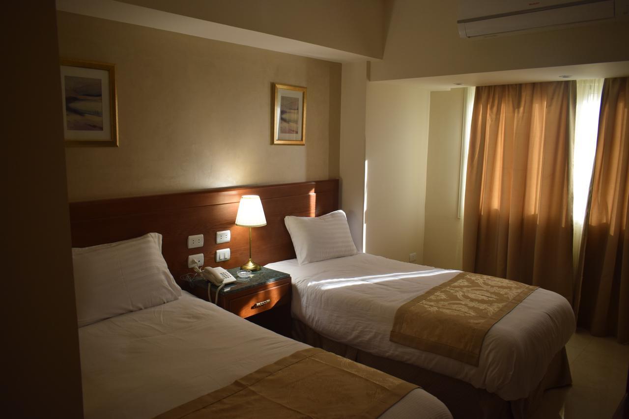 Omar El Khayam Al Minya Hotel Exterior foto